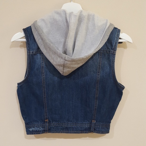 ❌✨NEW✨ Hooded Denim Vest❌SOLD! - Picture 2 of 6